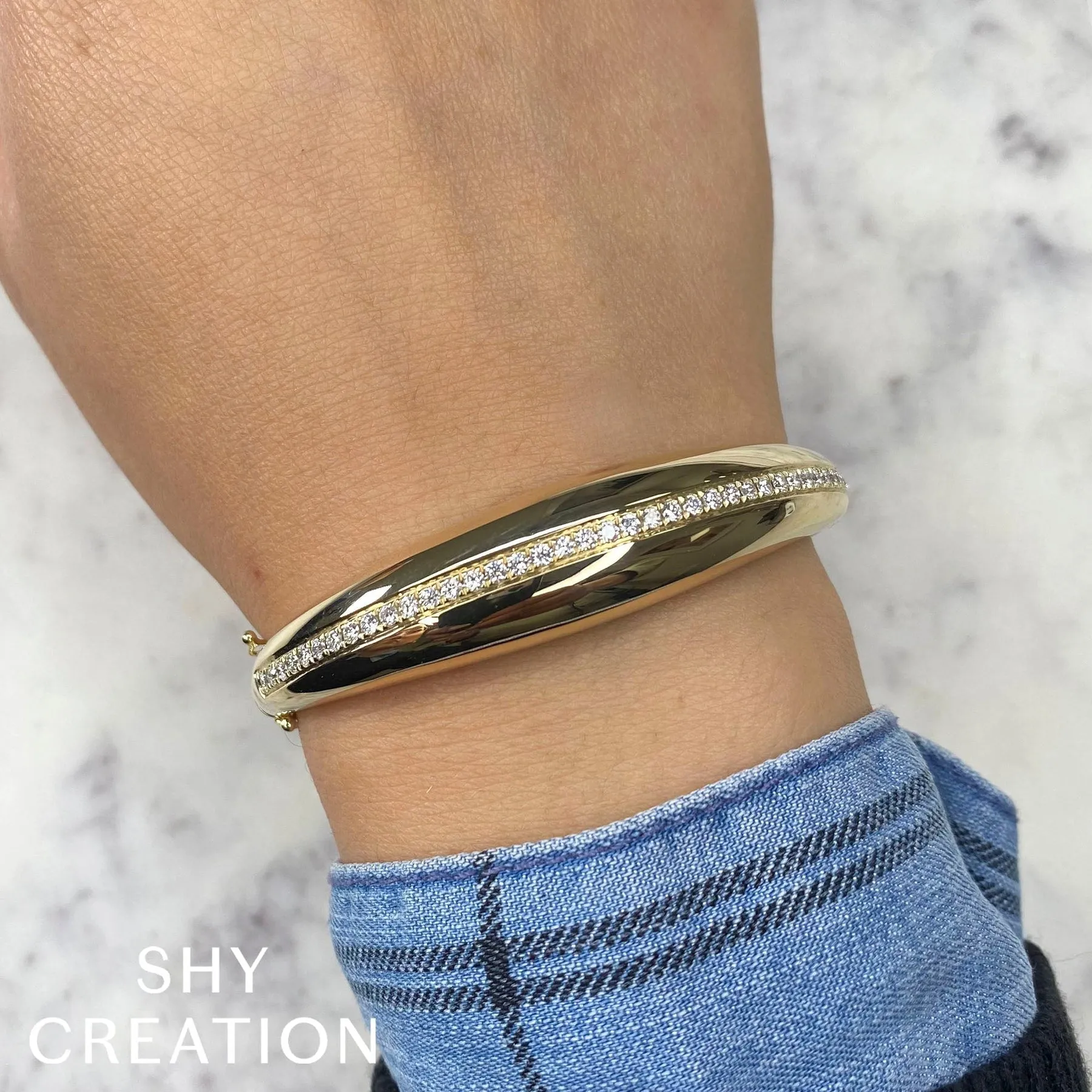 0.92CT DIAMOND BANGLE SC22009142ZS