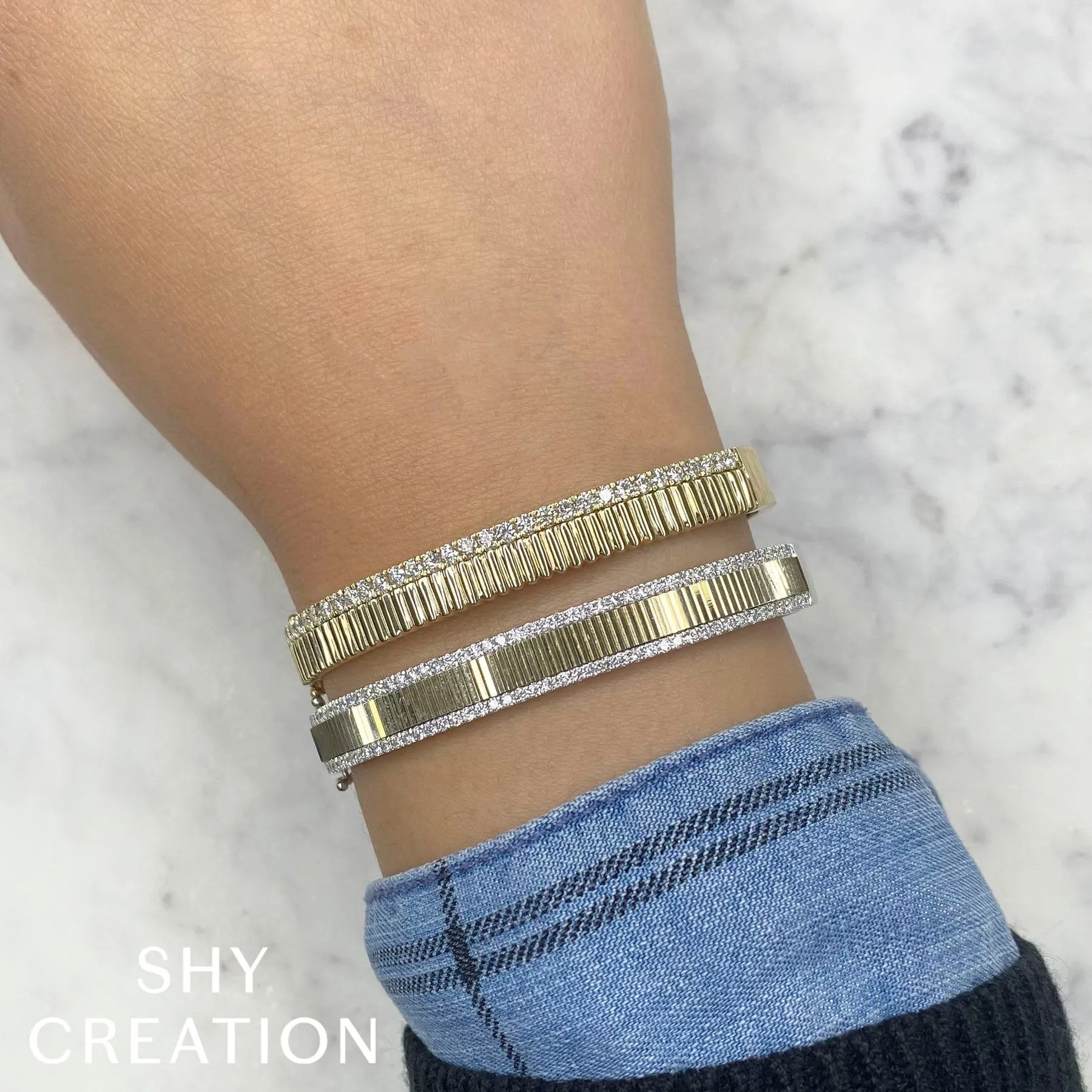 1.06CT DIAMOND BANGLE SC22009210ZS