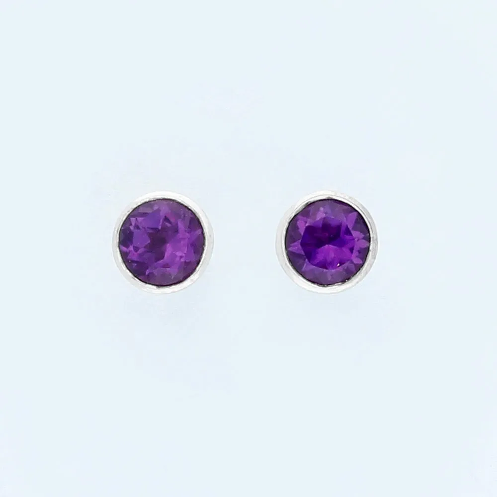 18ct White Gold Amethyst 4.5mm Rub-over Stud Earrings