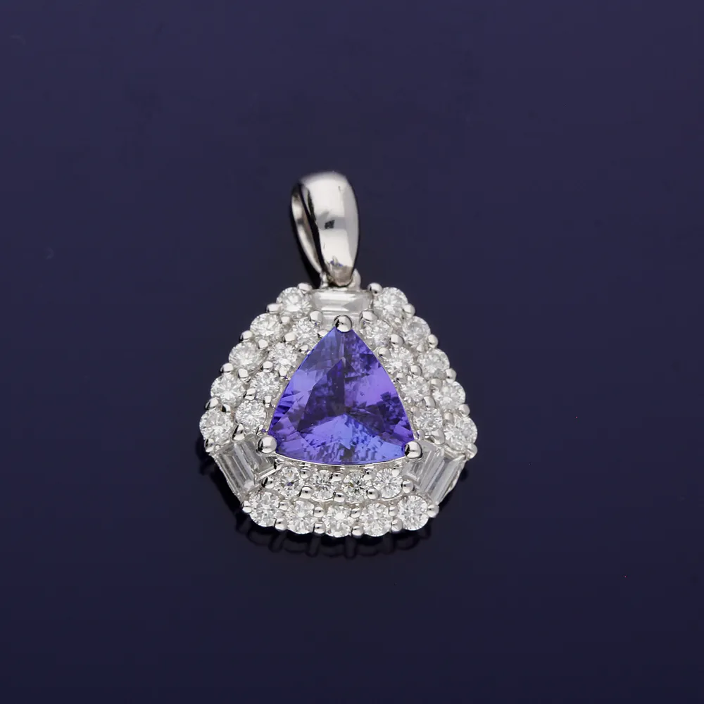 18ct White Gold Tanzanite and Diamond Cluster Pendant