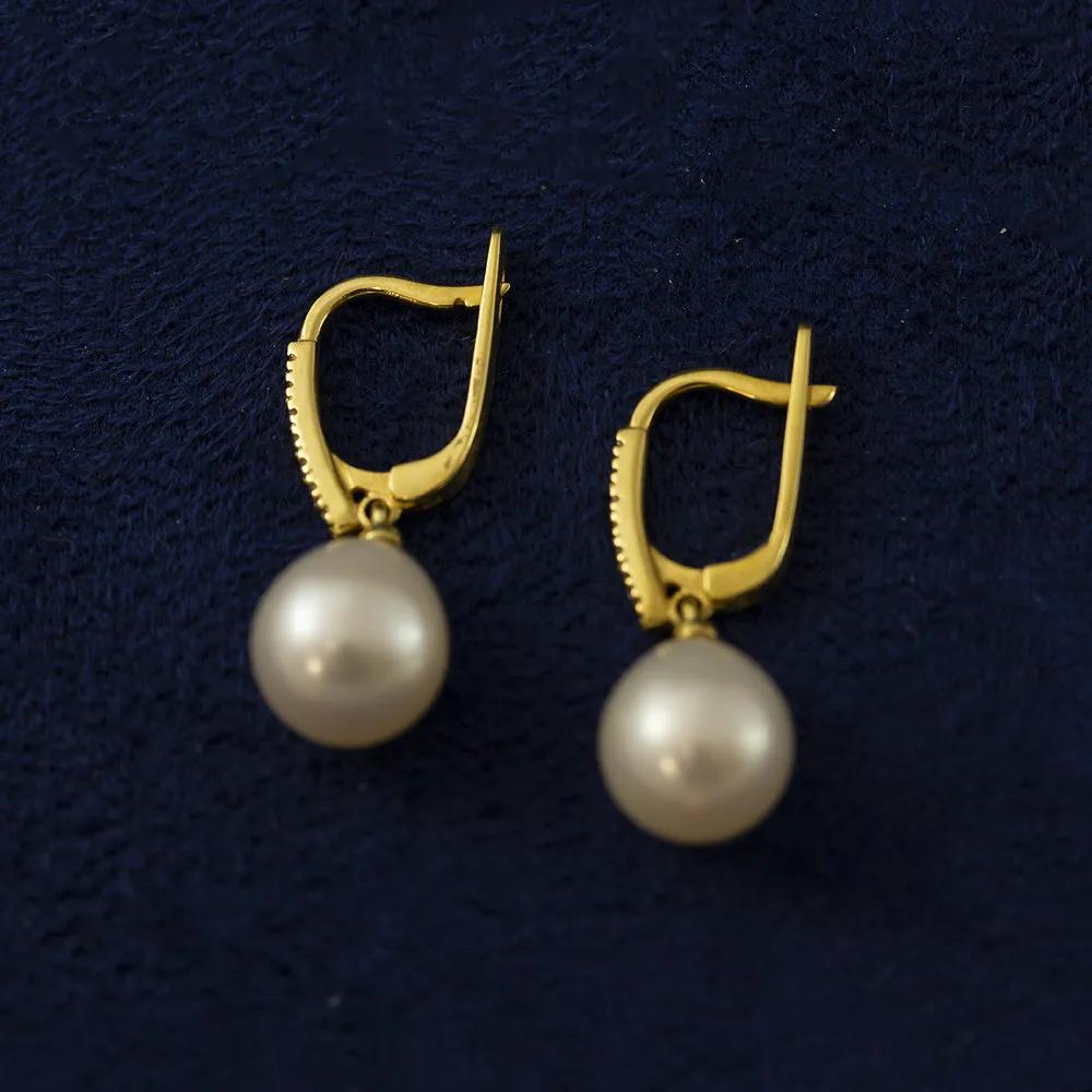 18ct Yellow Gold Freshwater Pearl & Diamond Drop Earrings
