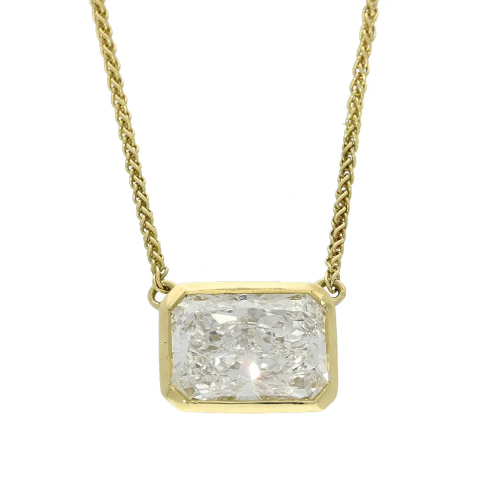 18ct Yellow Gold Laboratory-Grown Diamond 2.7ct Radiant Cut Necklace