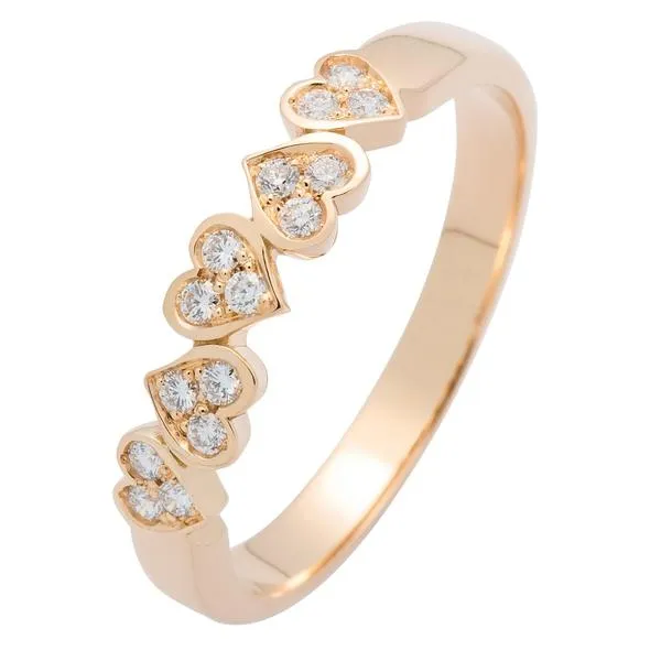 Alliance en or jaune sertie de diamants.