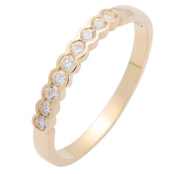 Alliance or jaune sertie de diamants.