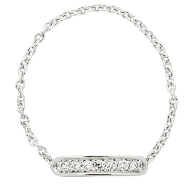 Bague chaine en or blanc sertie de diamants.