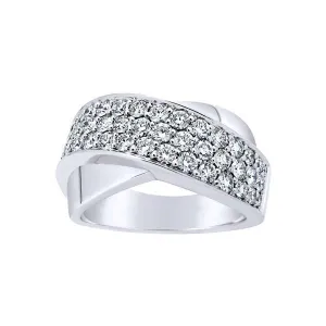 Bague en or blanc sertie de diamants.