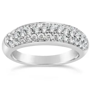Bague en or blanc sertie de diamants.