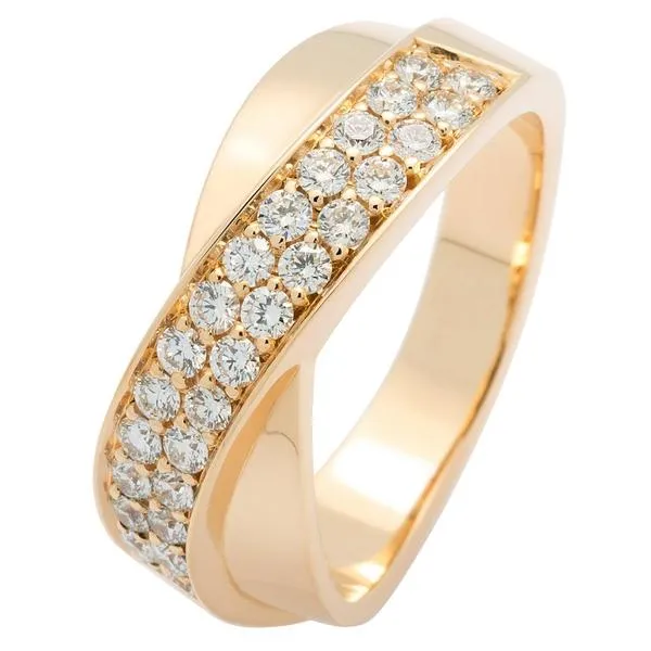 Bague en or jaune sertie de diamants.