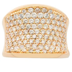 Bague en or jaune sertie de diamants.