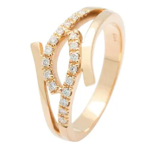 Bague en or jaune sertie de diamants.