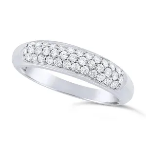 Bague jonc en or blanc sertie de diamants.