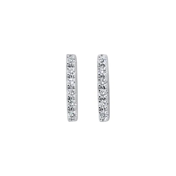 Boucles d'oreilles en or blanc serties de diamants.