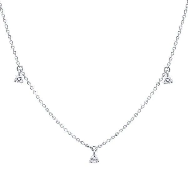 Collier en or blanc serti de diamants.