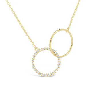 Collier en or jaune serti de diamants.