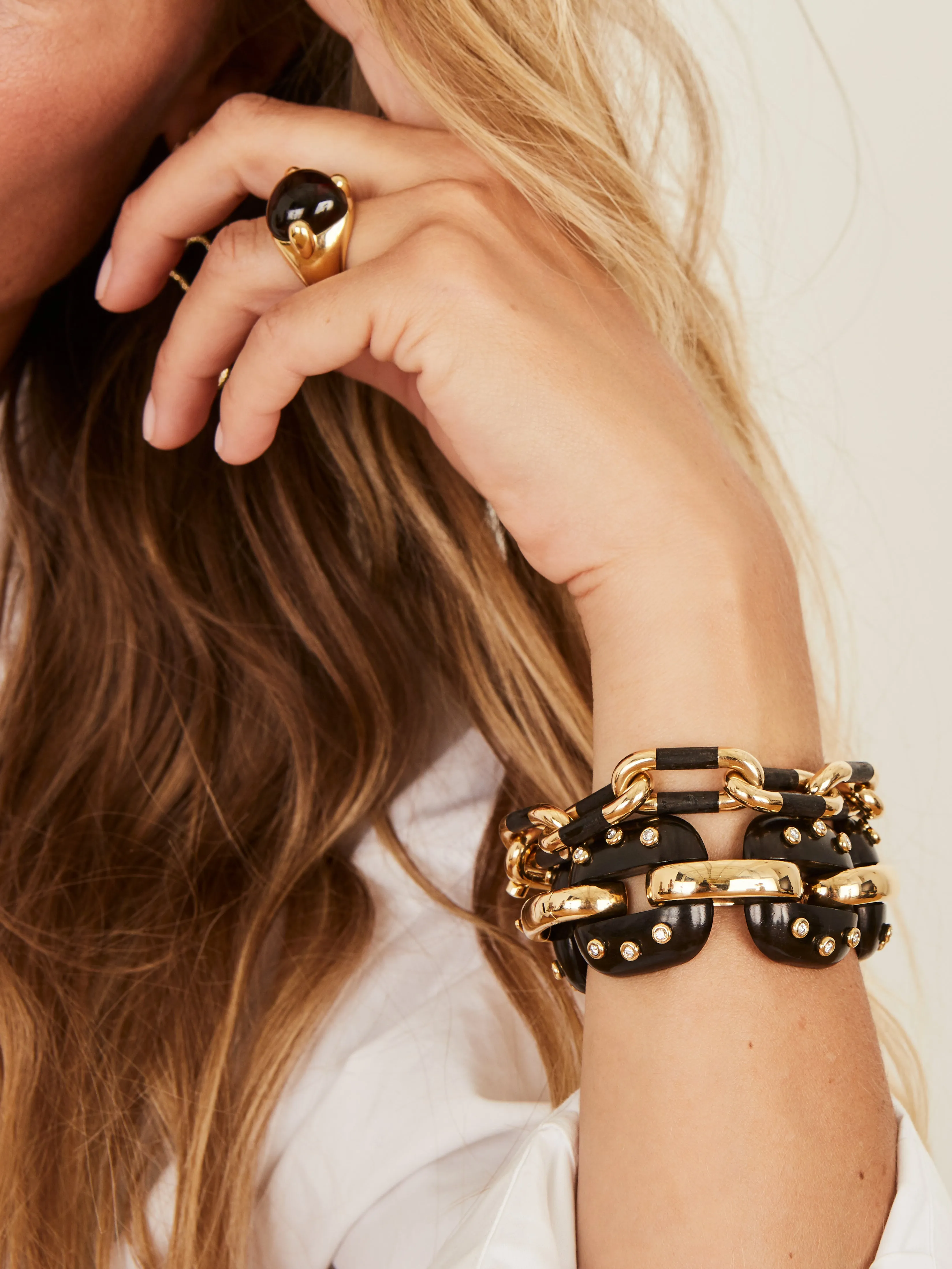 Ebony link bracelet with diamonds