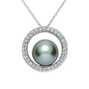 Pendentif en or blanc serti de diamants et perle de Tahiti.