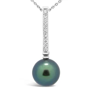 Pendentif en or blanc serti de diamants et perle de Tahiti