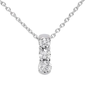 Pendentif en or blanc serti de diamants.