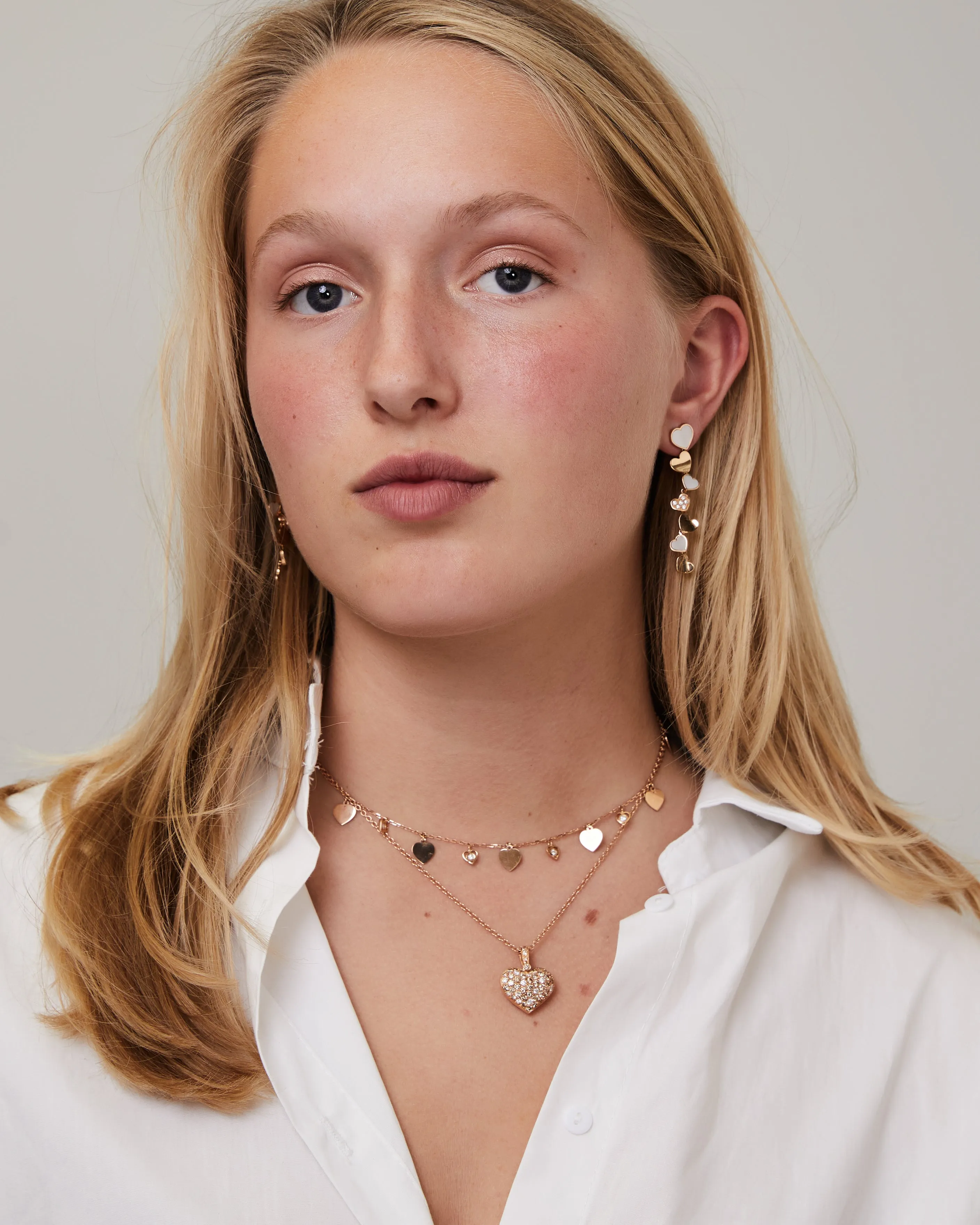 Rose gold necklace with a diamond heart