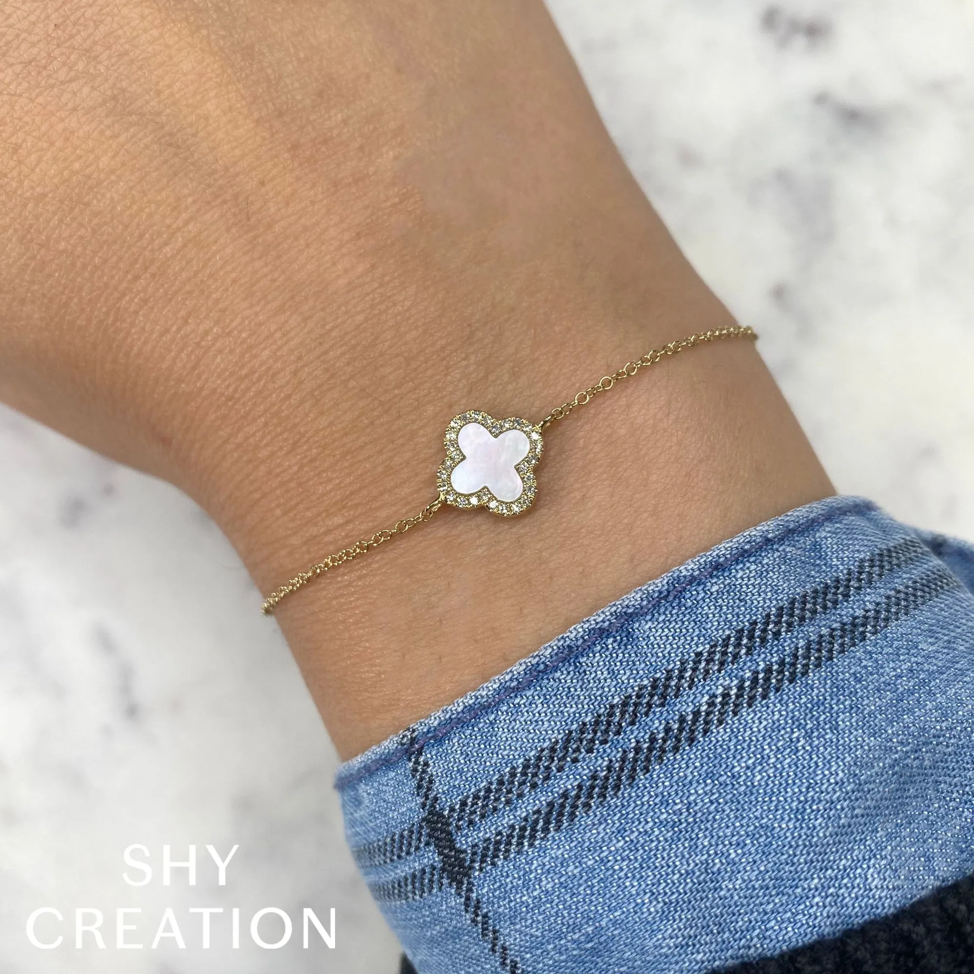 Shy Creation 0.07Ct Diamond & 0.40Ct Mother Of Pearl Clover Bracelet SC55025372