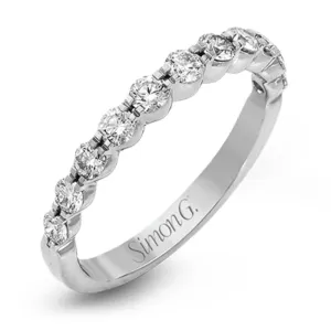 Simon G. 18k Round Cut Wedding Band Shared Prong