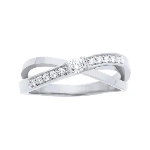 Solitaire en or blanc serti de diamants.