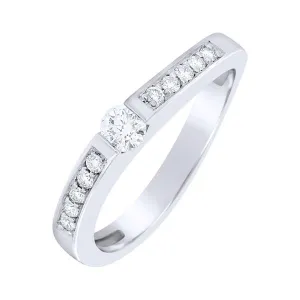 Solitaire en or blanc serti de diamants