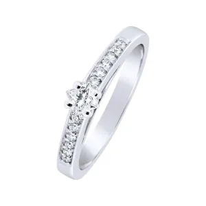 Solitaire en or blanc serti de diamants.
