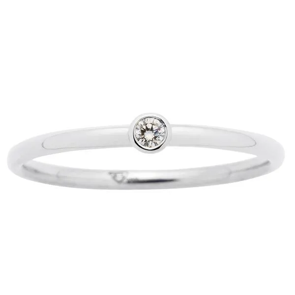 Solitaire en or blanc serti d'un diamant.