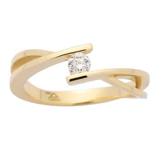 Solitaire en or jaune serti d'un diamant.