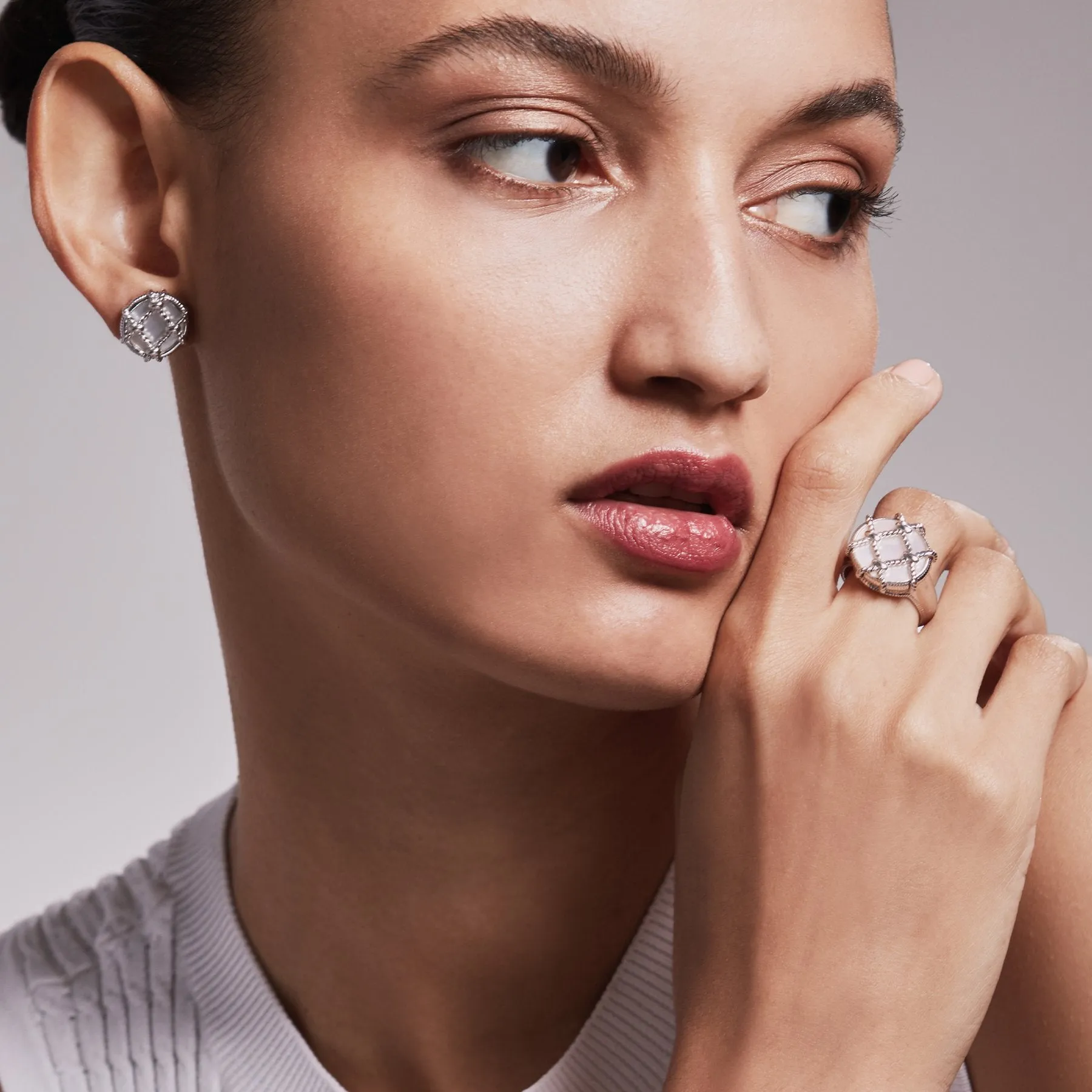 SS Judith Ripka Isola Stud Earrings With Mother Of Pearl