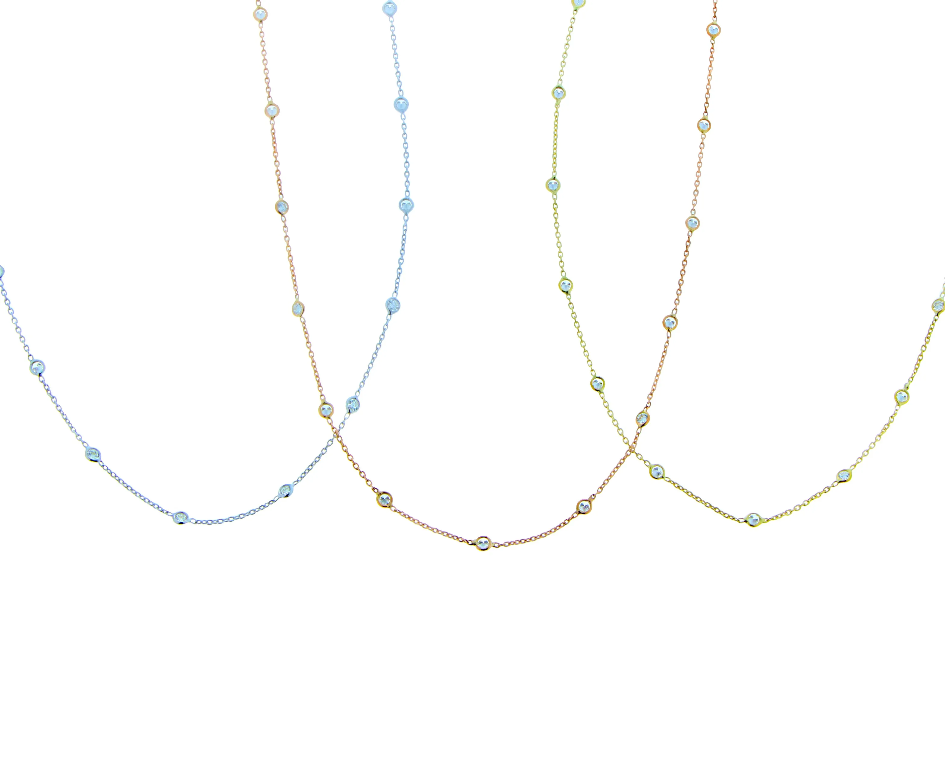White gold necklace with 22 diamonds