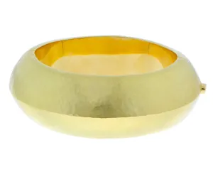 Yellow gold bangle bracelet
