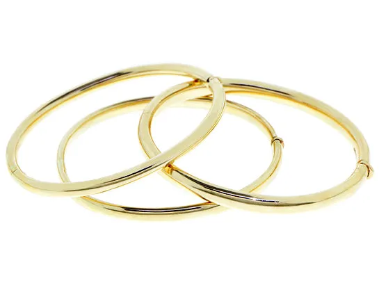 Yellow gold bangle bracelet
