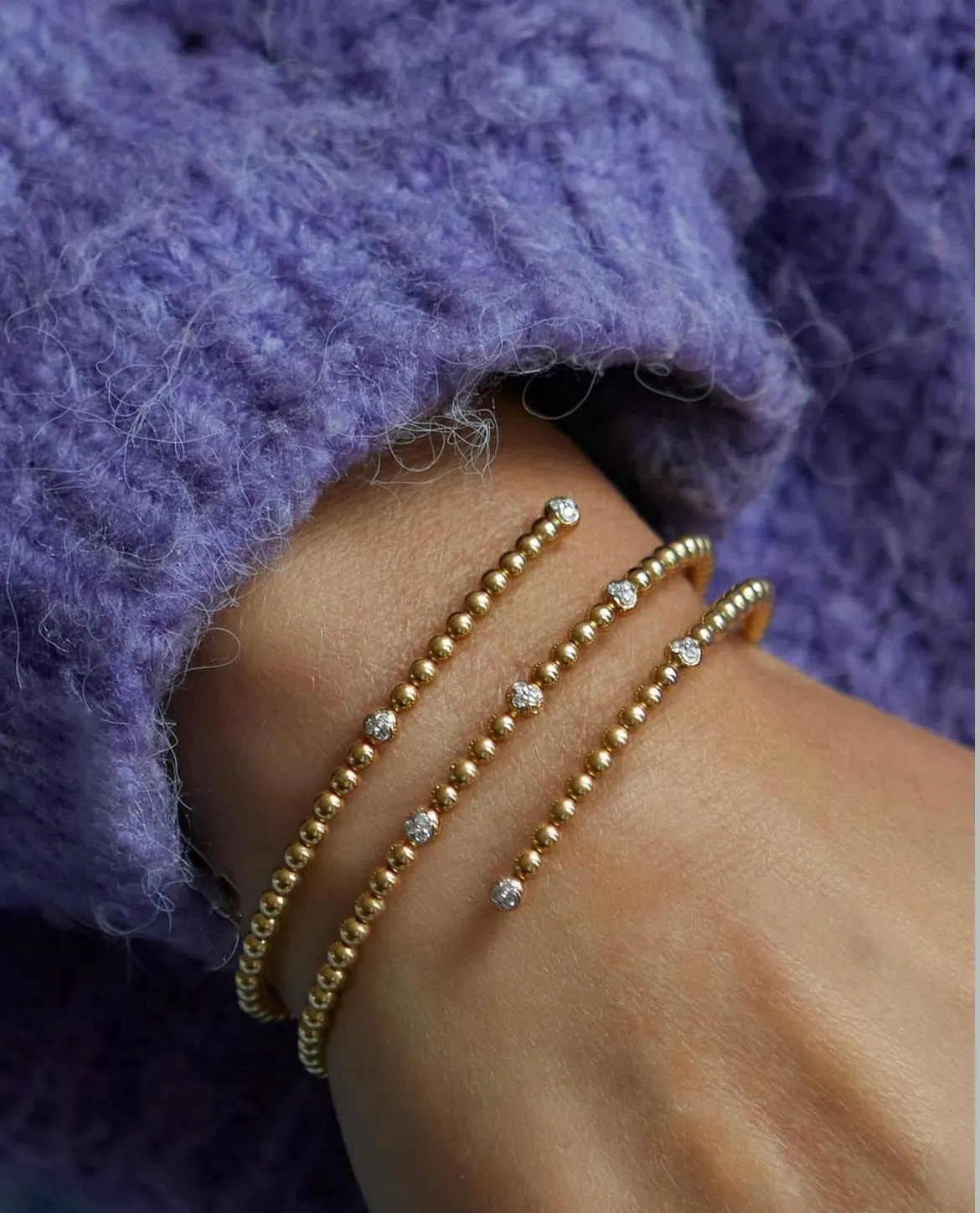 Yellow gold bracelet with diamonds