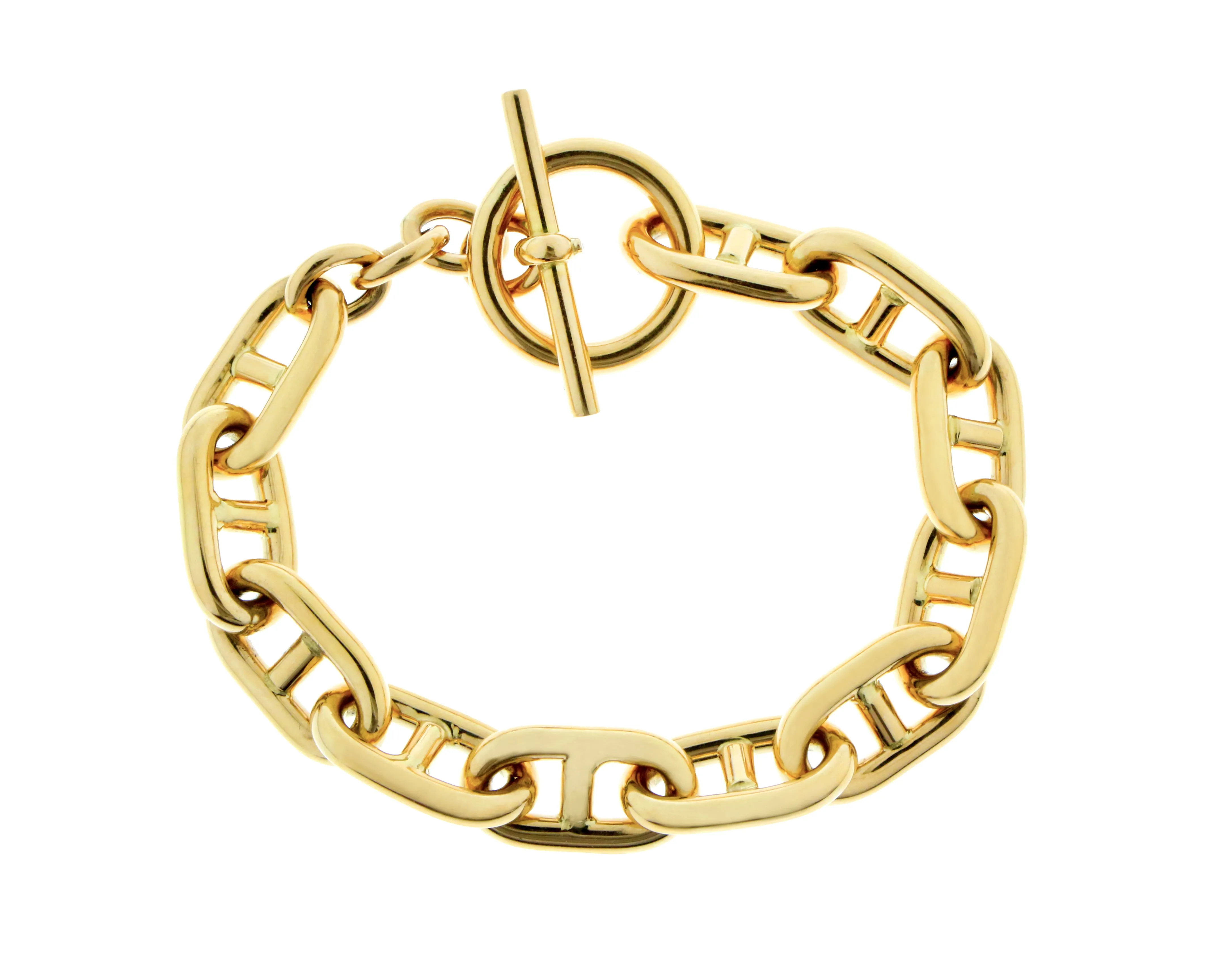 Yellow gold bracelet with toggle closure