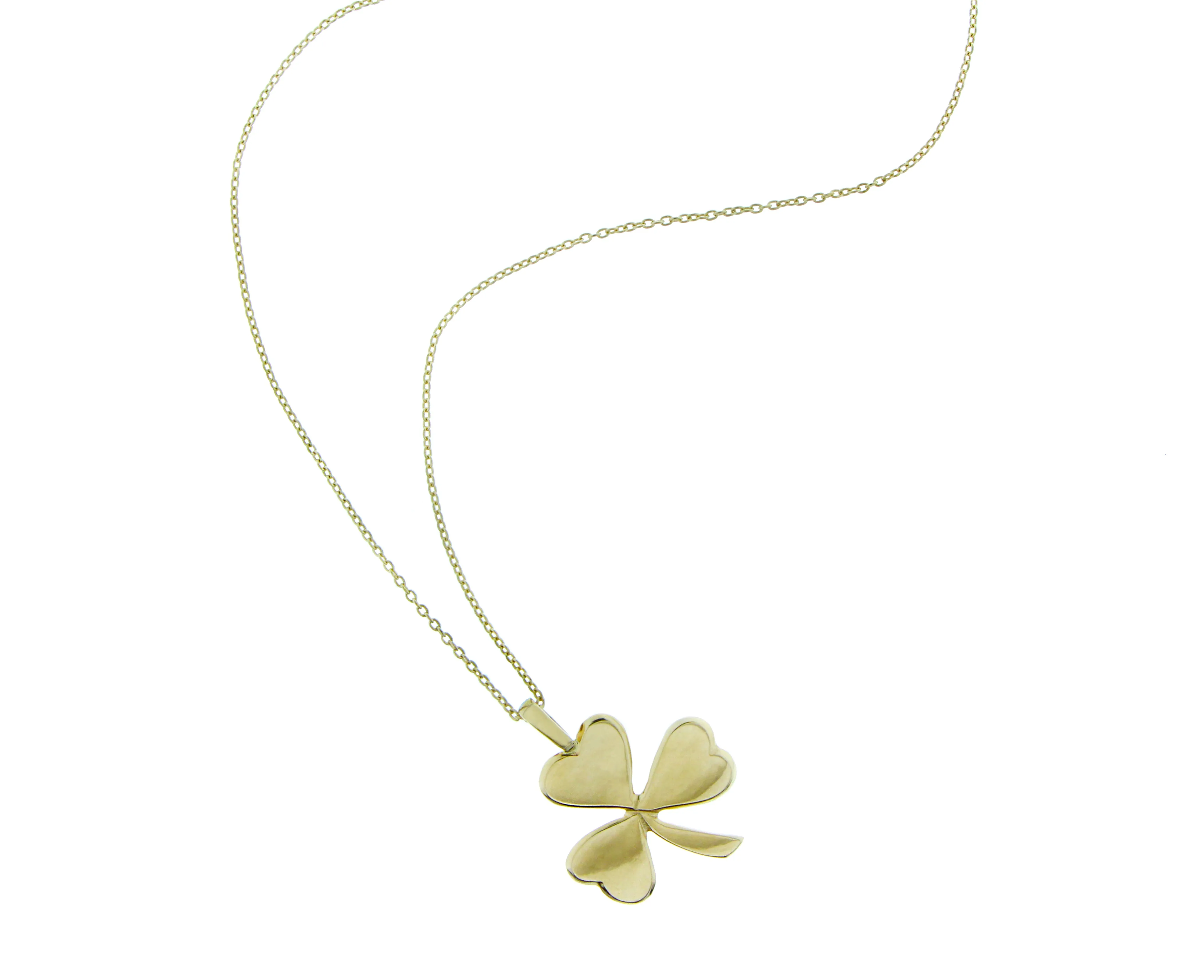 Yellow gold necklace with a clover pendant