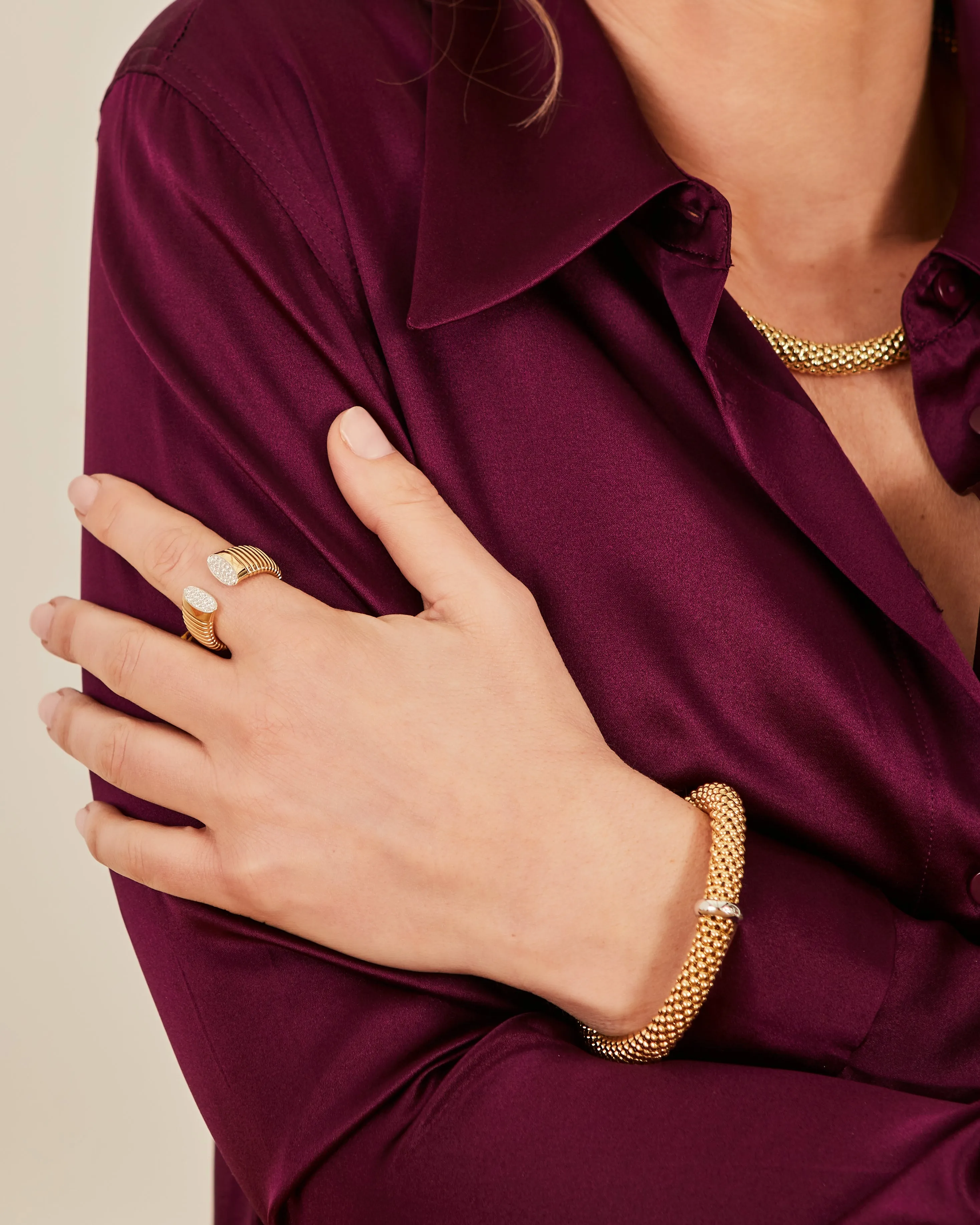 Yellow gold necklace