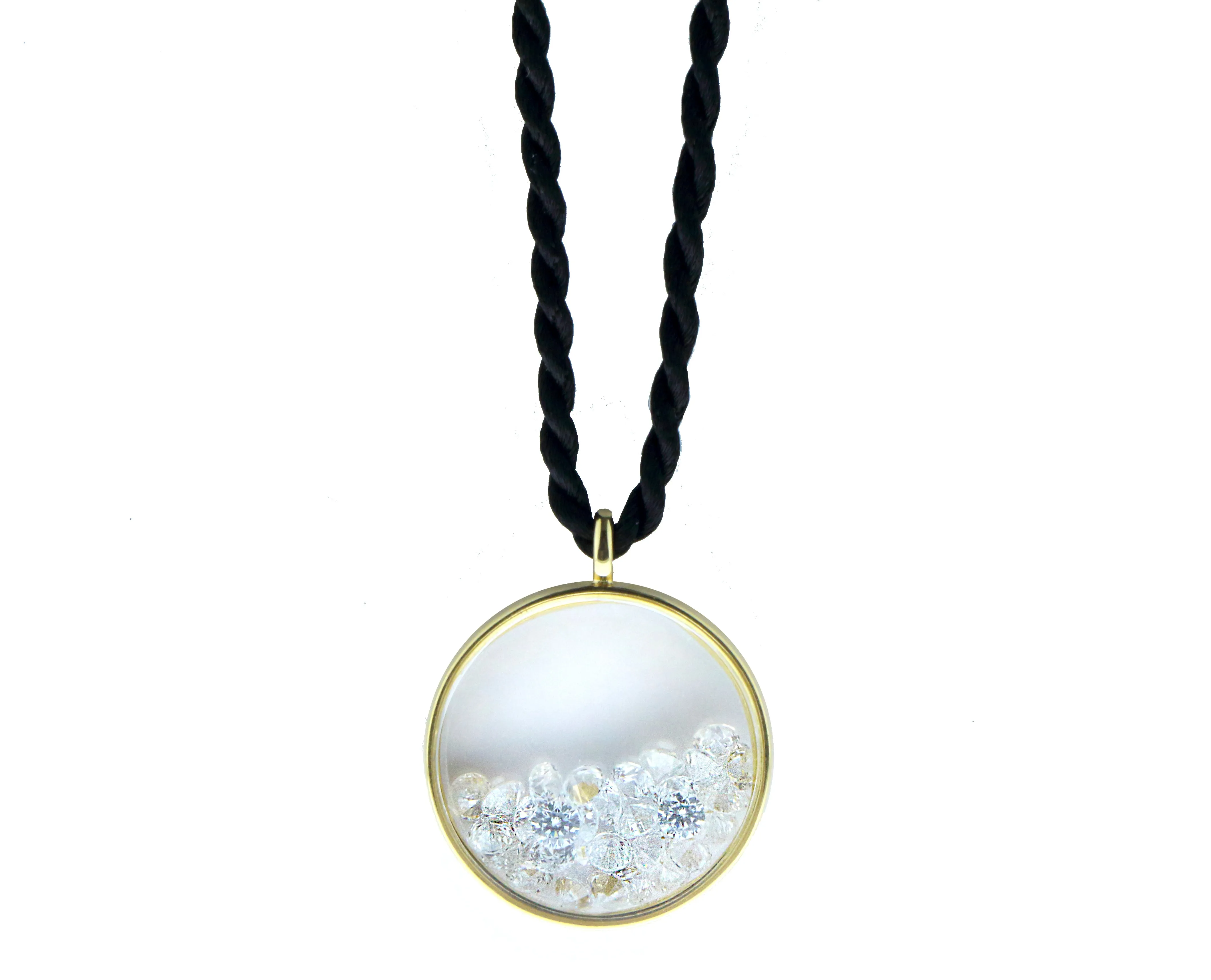 Yellow gold pendant