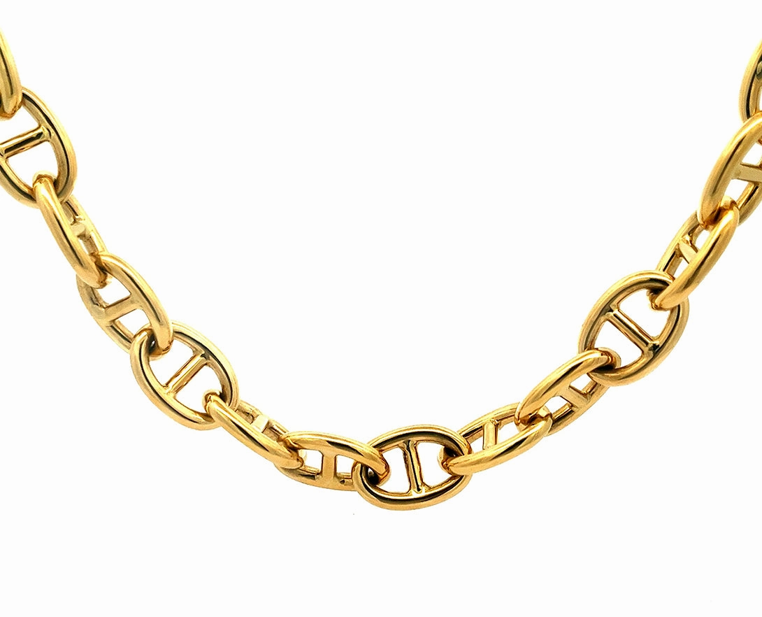 Yellow gold chain necklace
