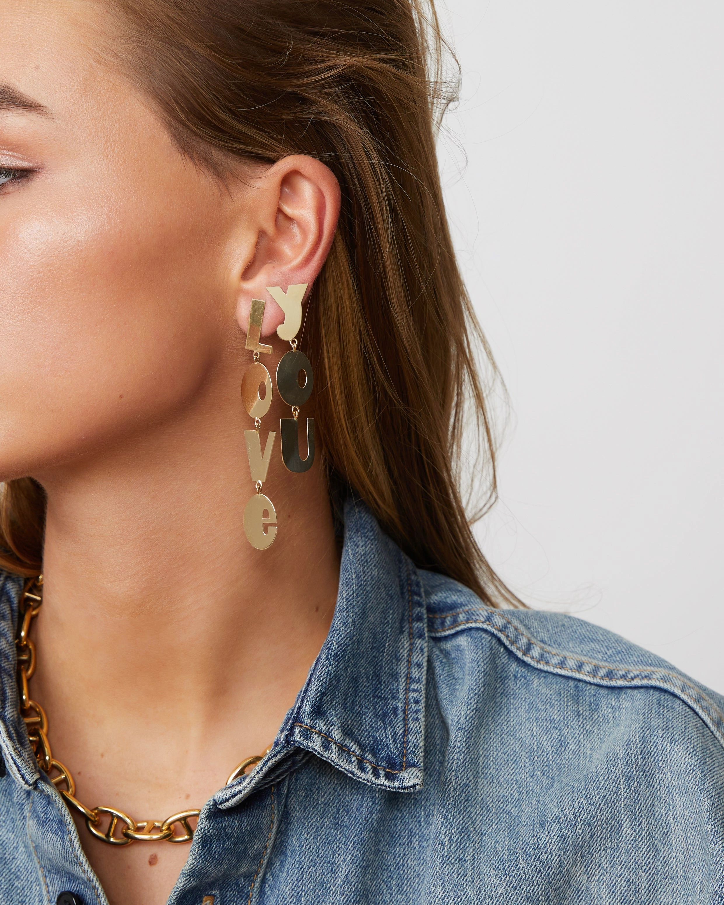 Yellow gold chain necklace