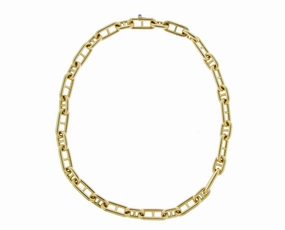 Yellow gold chain necklace with a cabochon cut sapphire
