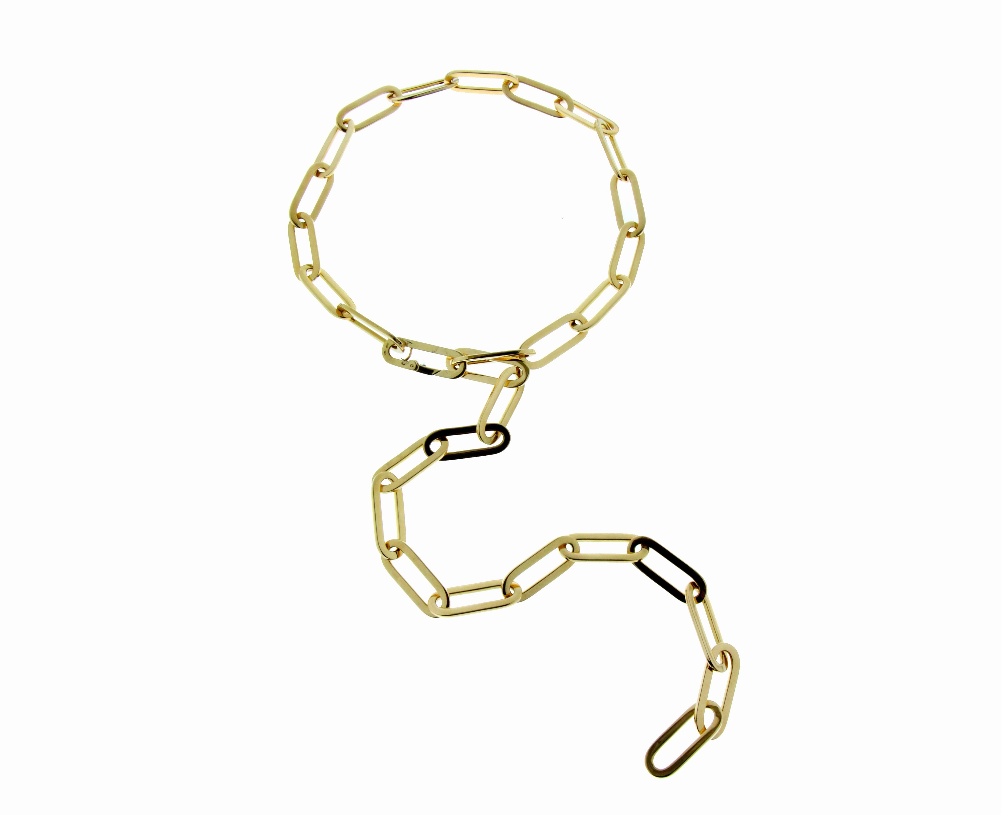 Yellow gold closed-forever necklace