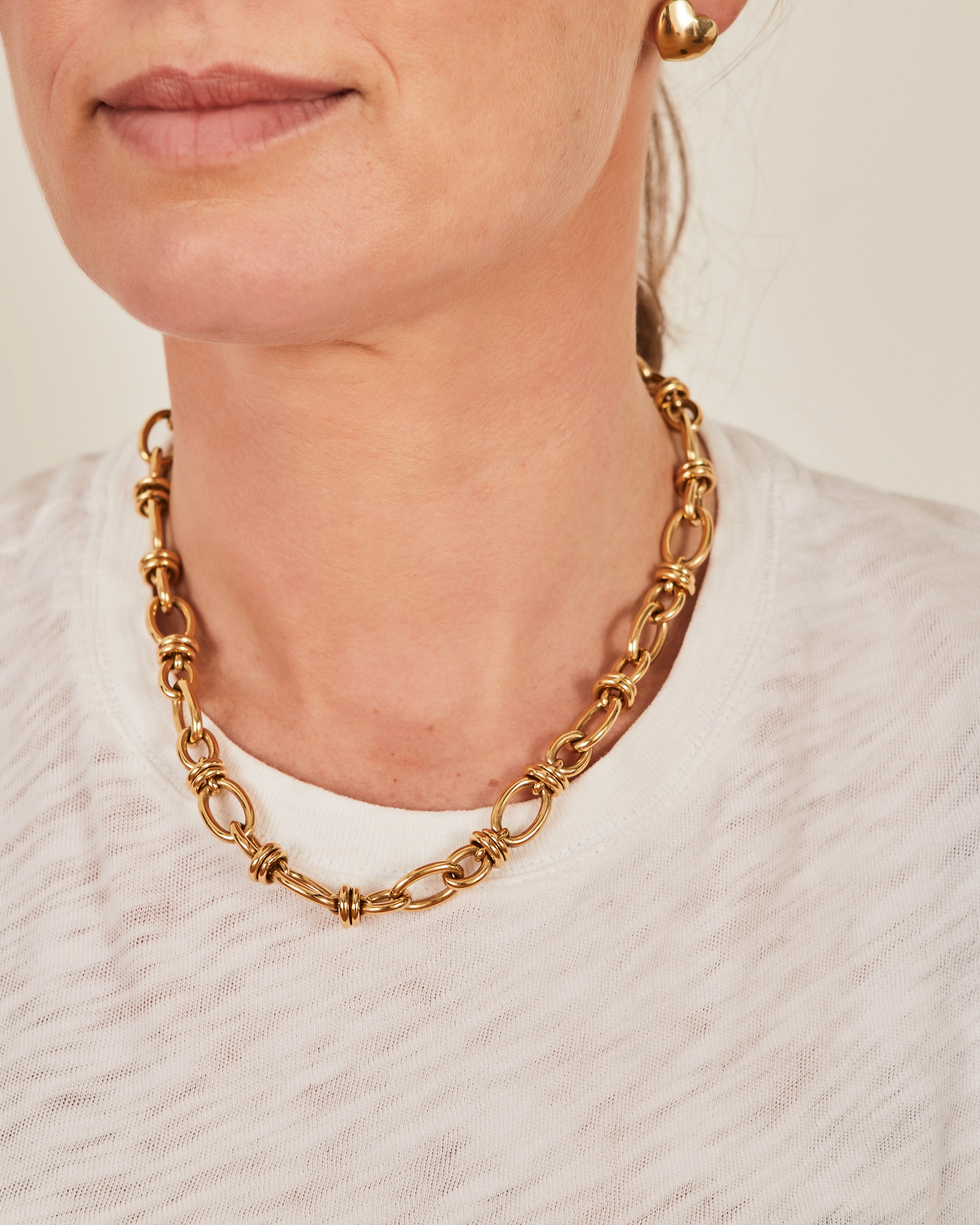 Yellow gold link necklace